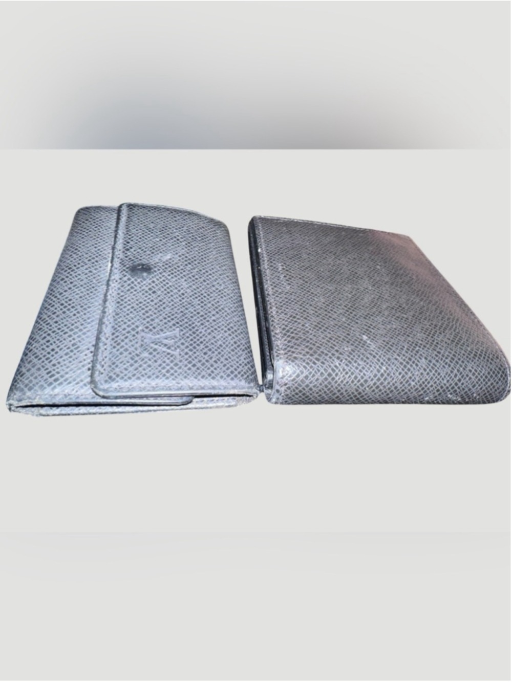 Louis Vuitton Black Taiga Amerigo Leather Wallet and Card Holder Set In Box - Picture 4 of 16